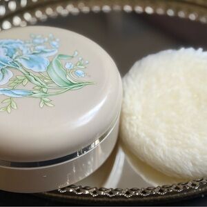 Vintage Avon "Timeless" or "Ariane" Beauty Dust powder container